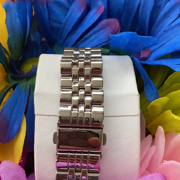 NEW* Men silver flashy big face watch - Picture 6 of 8